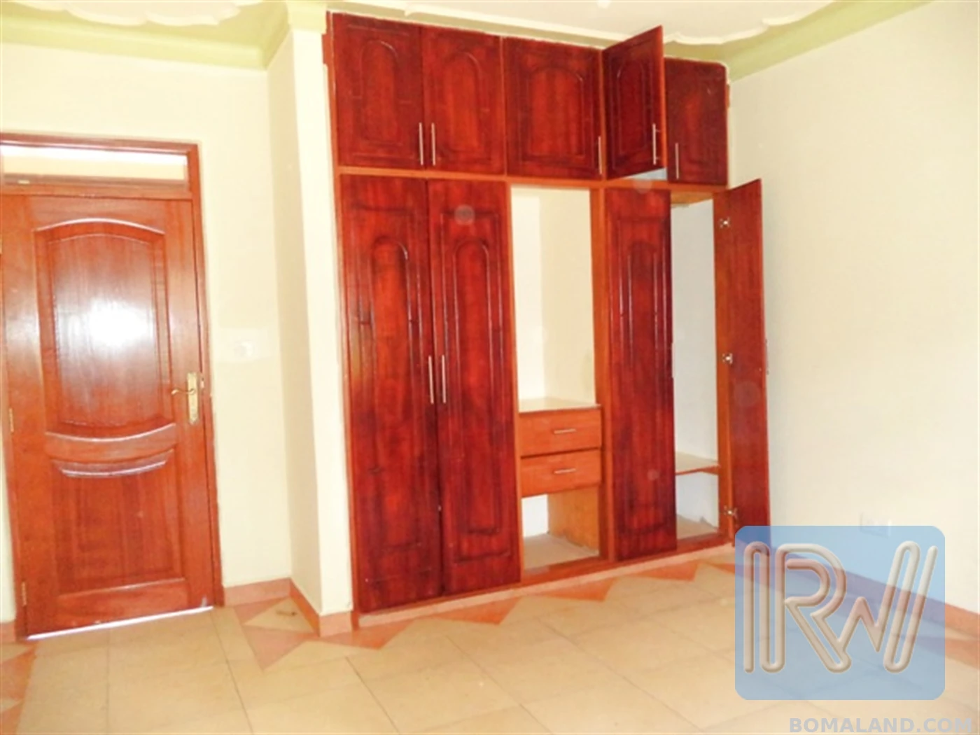 5 bedroom Storeyed house for sale in Entebbe Wakiso Uganda
