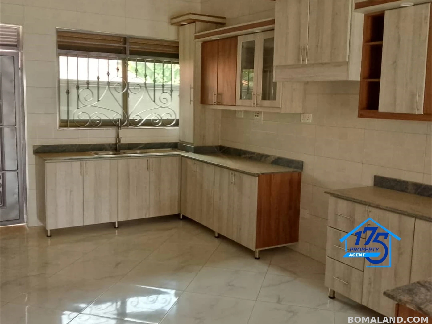 4 bedroom Bungalow for sale in Sonde Wakiso Uganda
