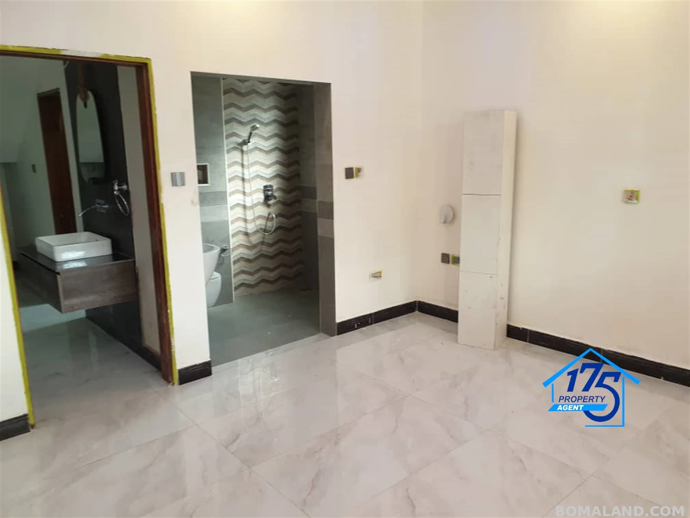4 bedroom Duplex for sale in Entebbe Wakiso Uganda