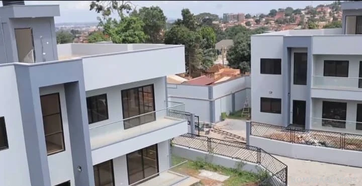 4 bedroom Storeyed house for sale in Mbuya Kampala Uganda