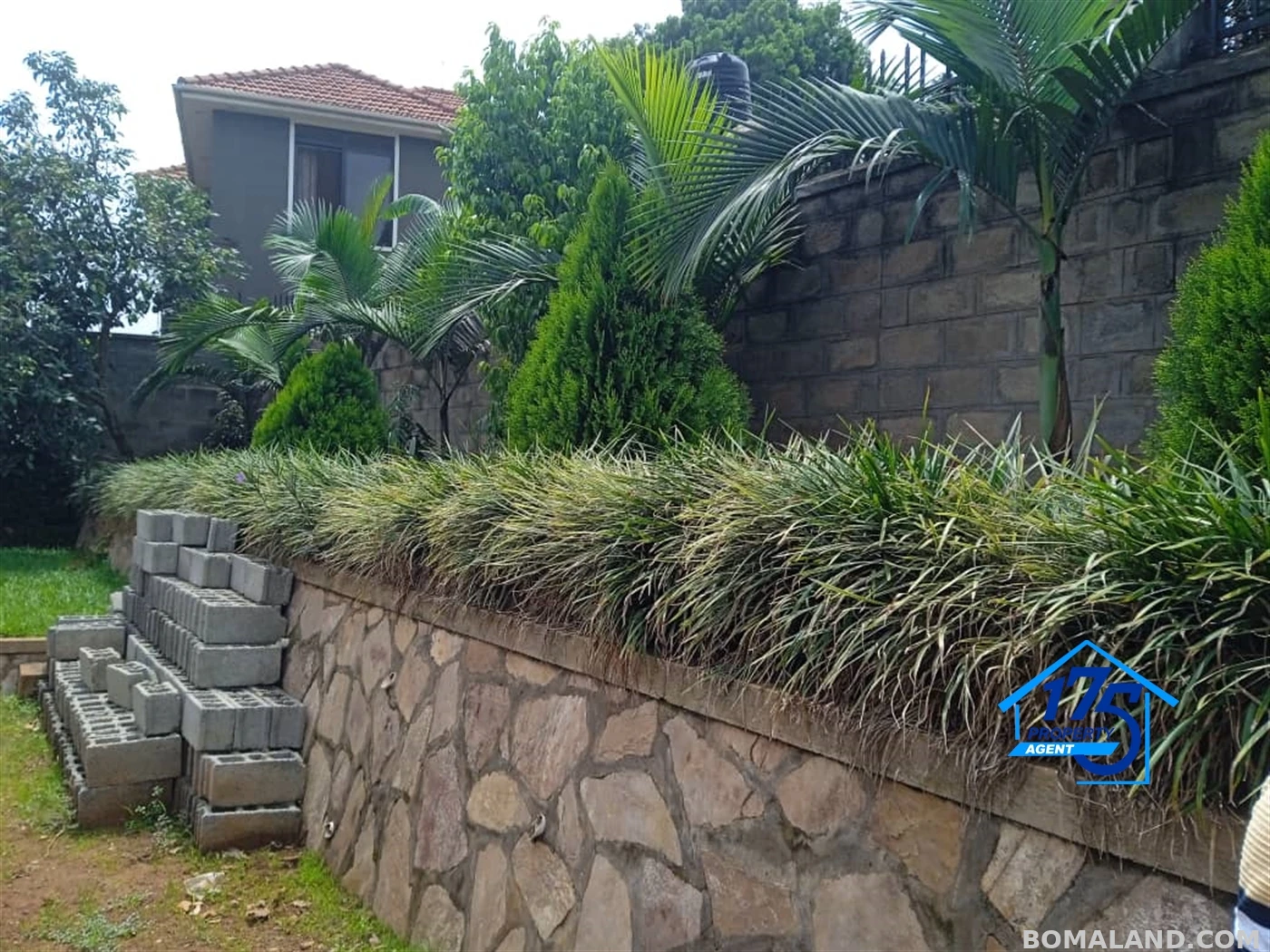 3 bedroom Bungalow for sale in Kanyanya Kampala Uganda