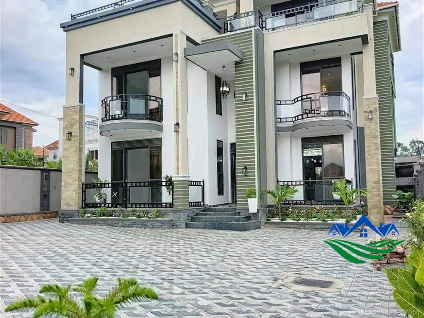 7 bedroom Mansion for sale in Kisaasi Wakiso Uganda