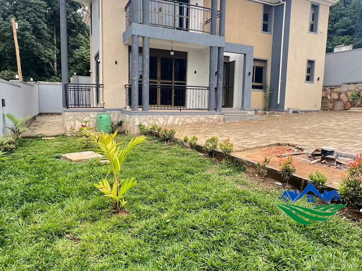 4 bedroom Storeyed house for sale in Katala Wakiso Uganda