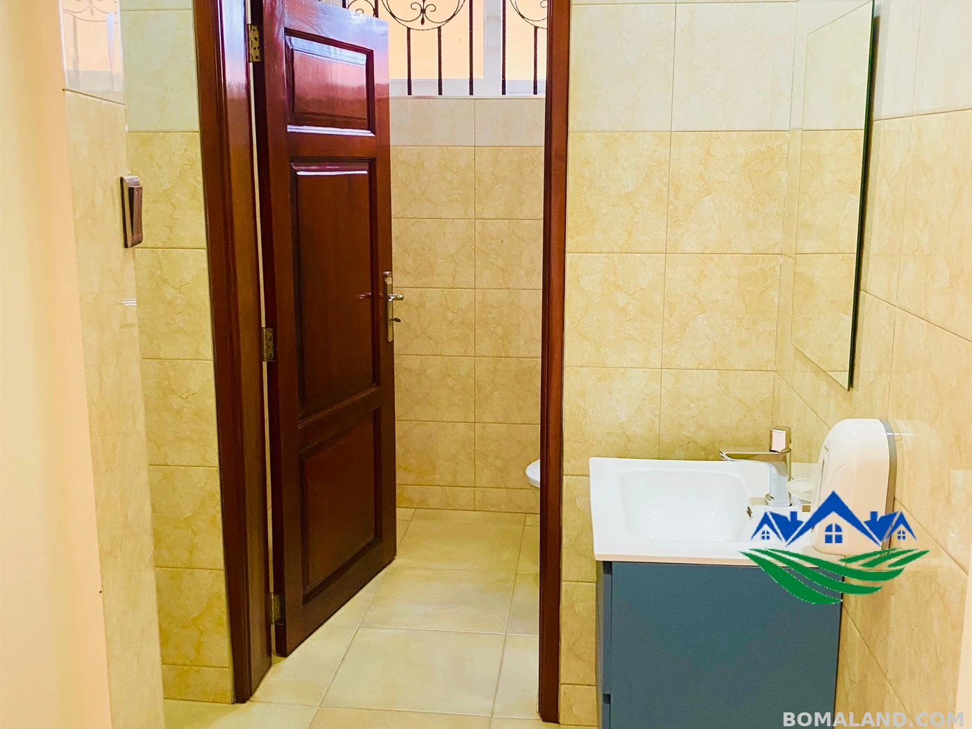 7 bedroom Mansion for sale in Munyonyo Wakiso Uganda