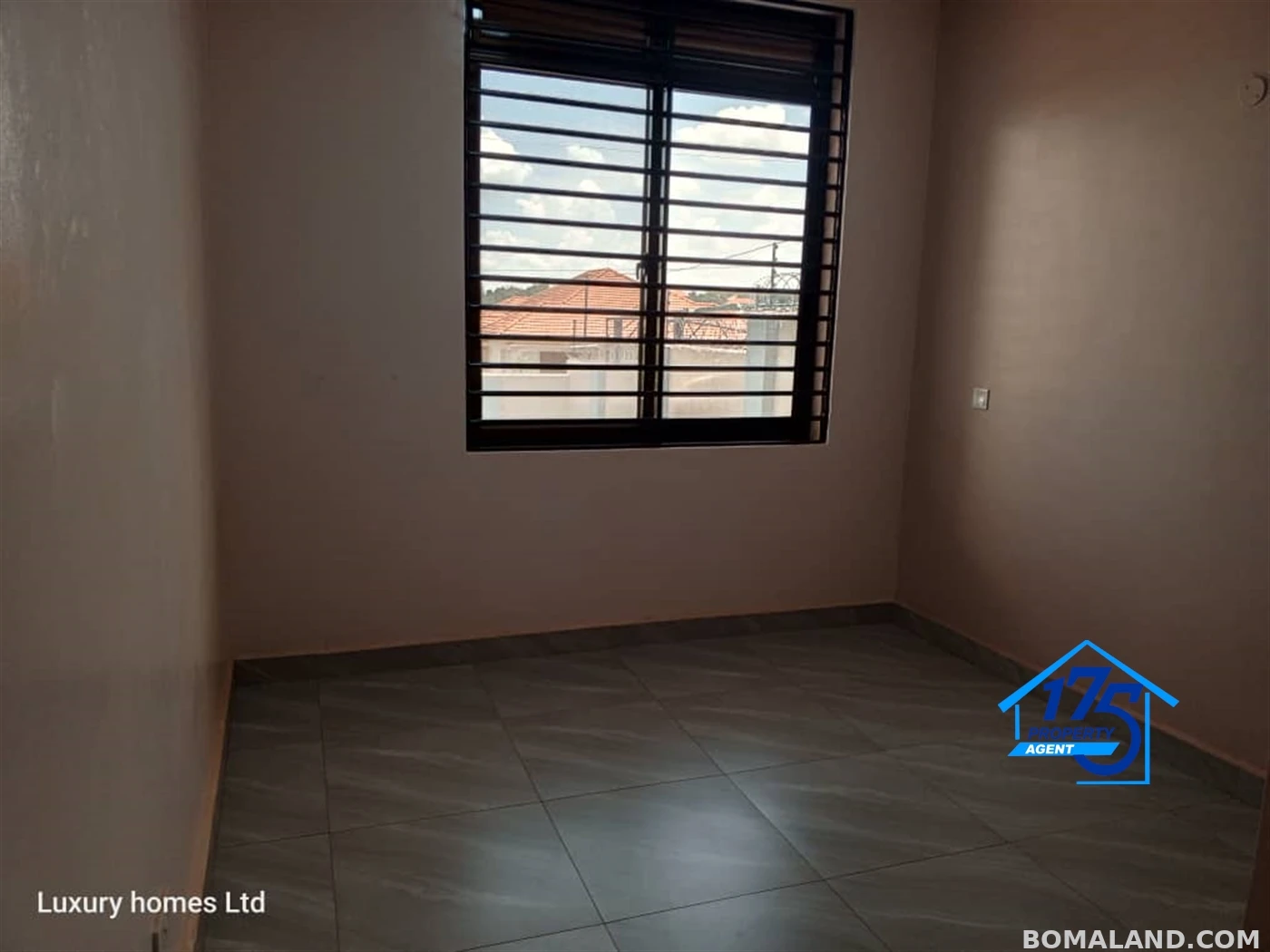 6 bedroom Duplex for sale in Kira Wakiso Uganda