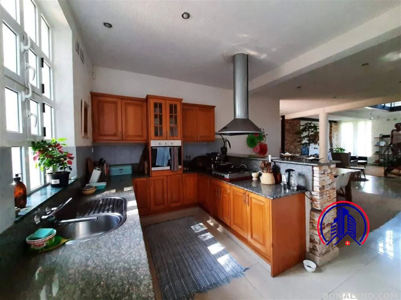 4 bedroom Storeyed house for rent in Bbunga Kampala Uganda