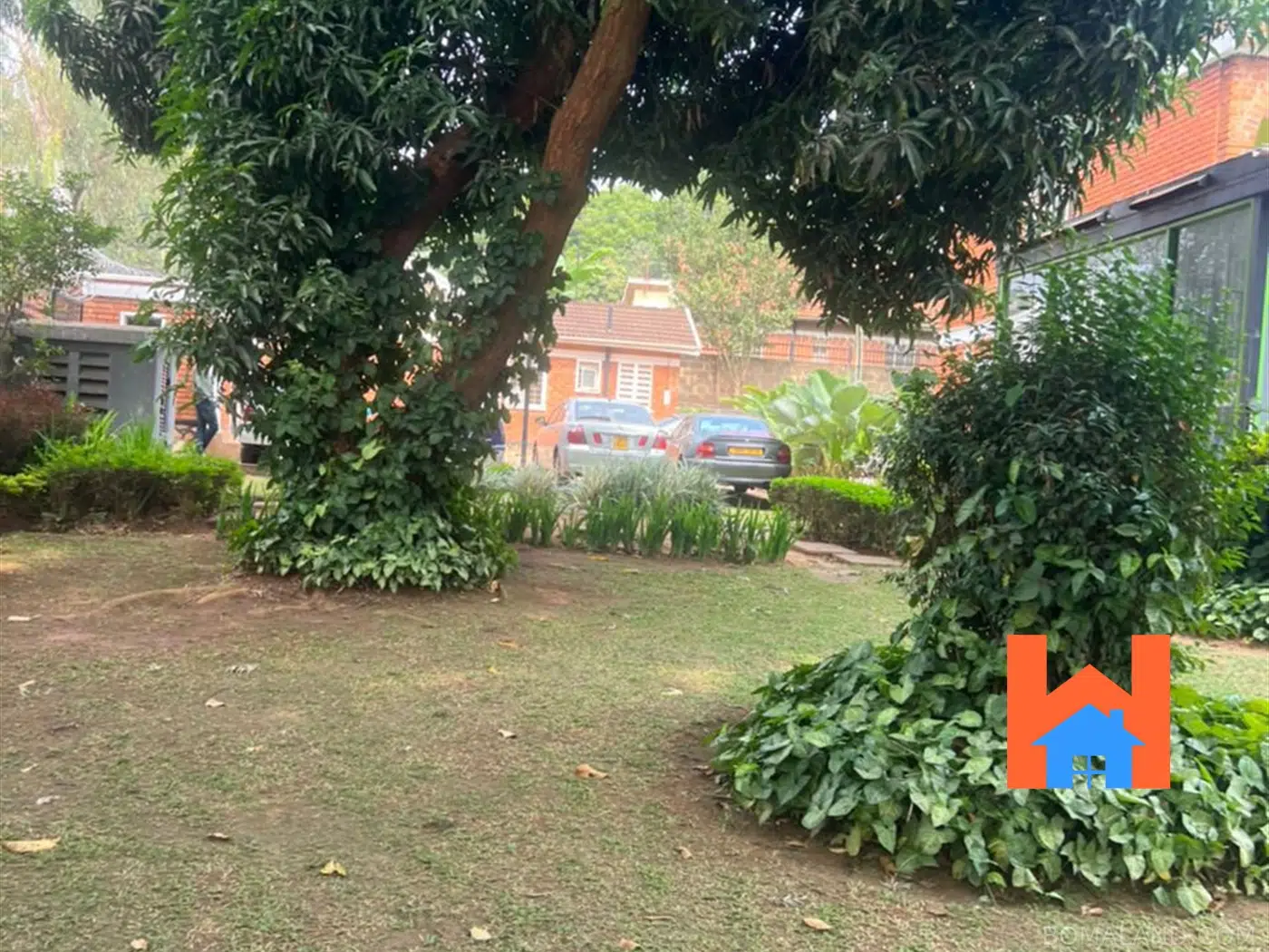 5 bedroom Bungalow for sale in Naguru Kampala Uganda