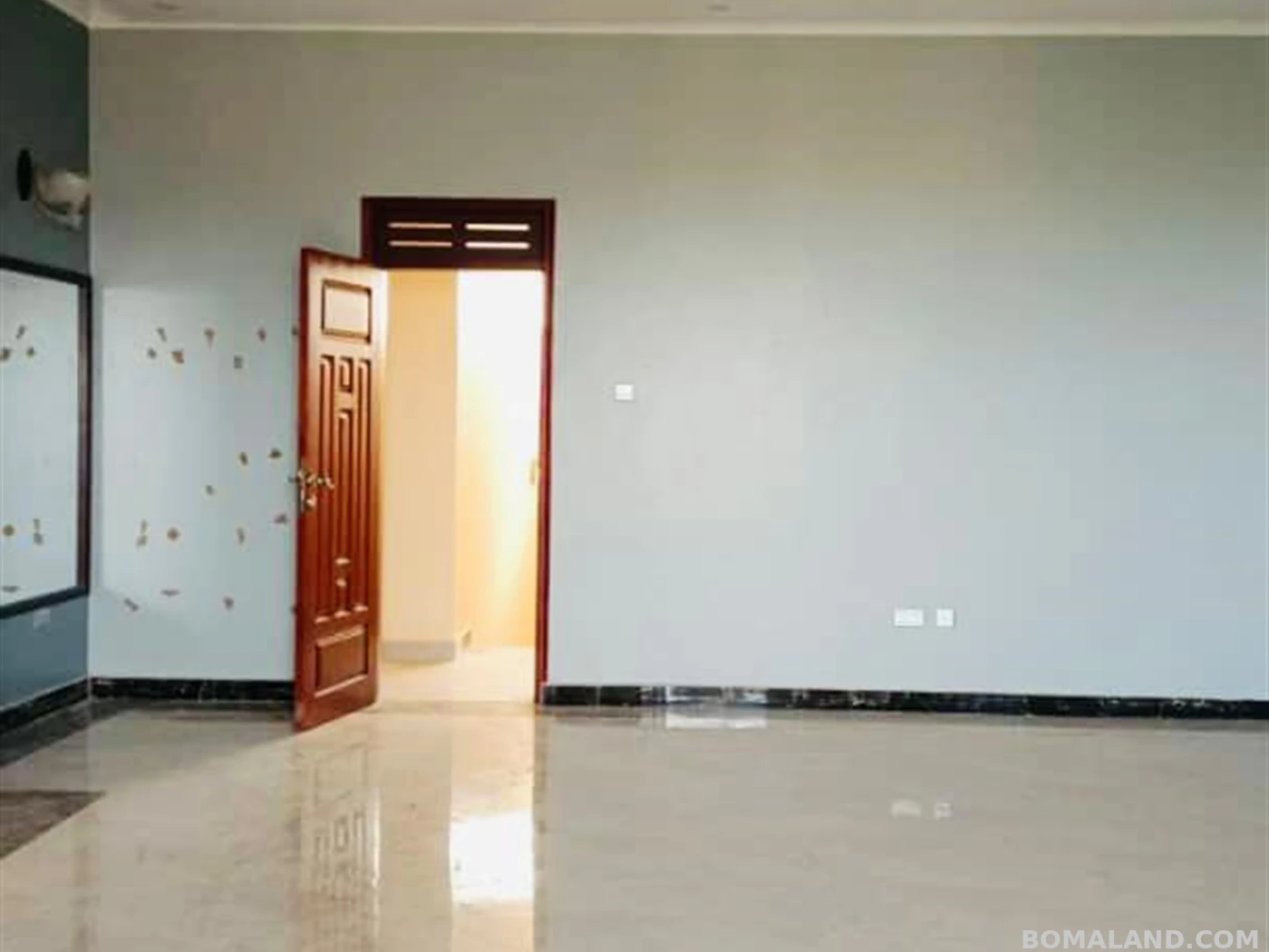 6 bedroom Storeyed house for sale in Bwebajja Wakiso Uganda