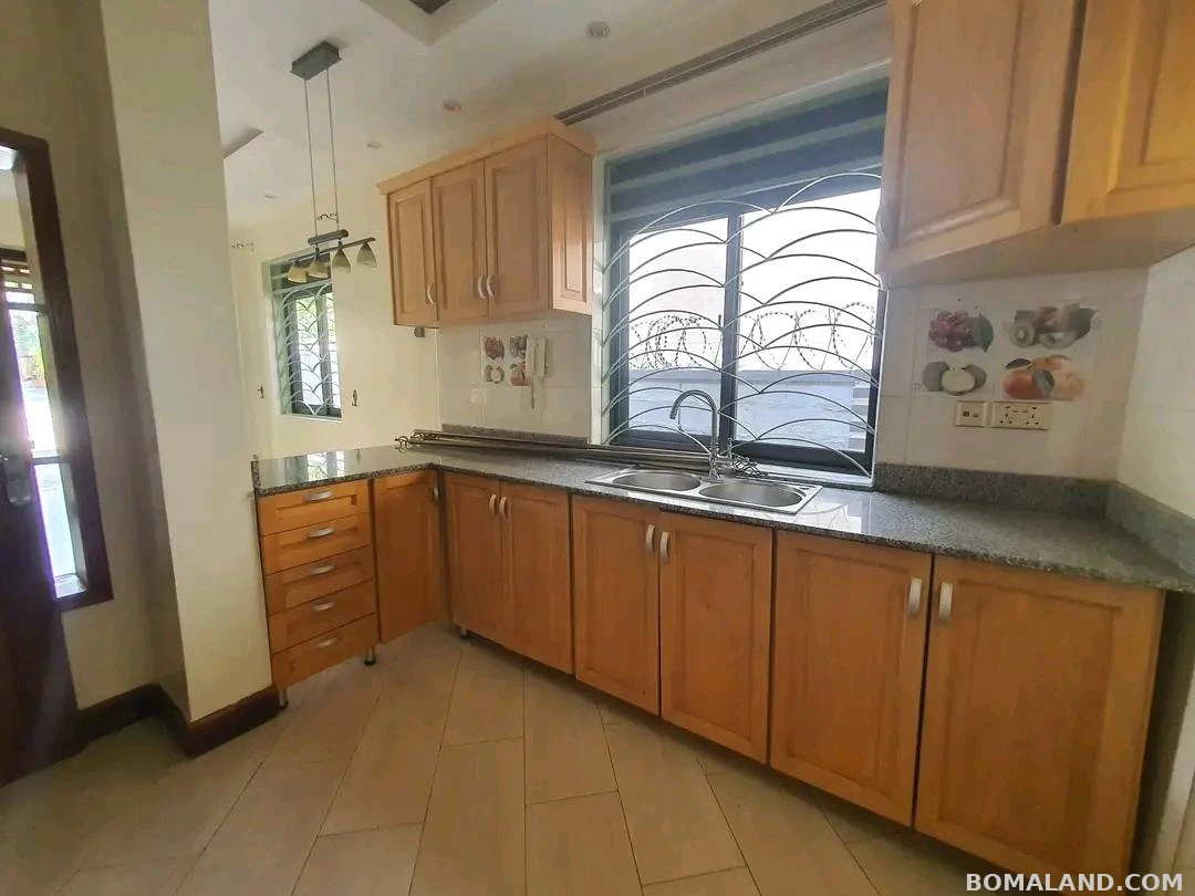 3 bedroom Bungalow for rent in Muyenga Kampala Uganda