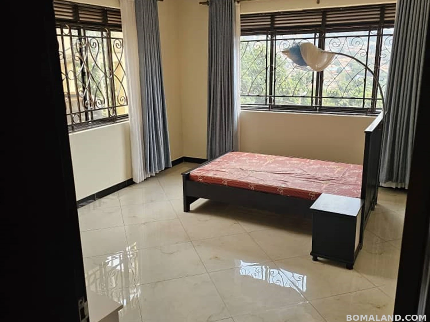 4 bedroom Storeyed house for rent in Bahai Kampala Uganda