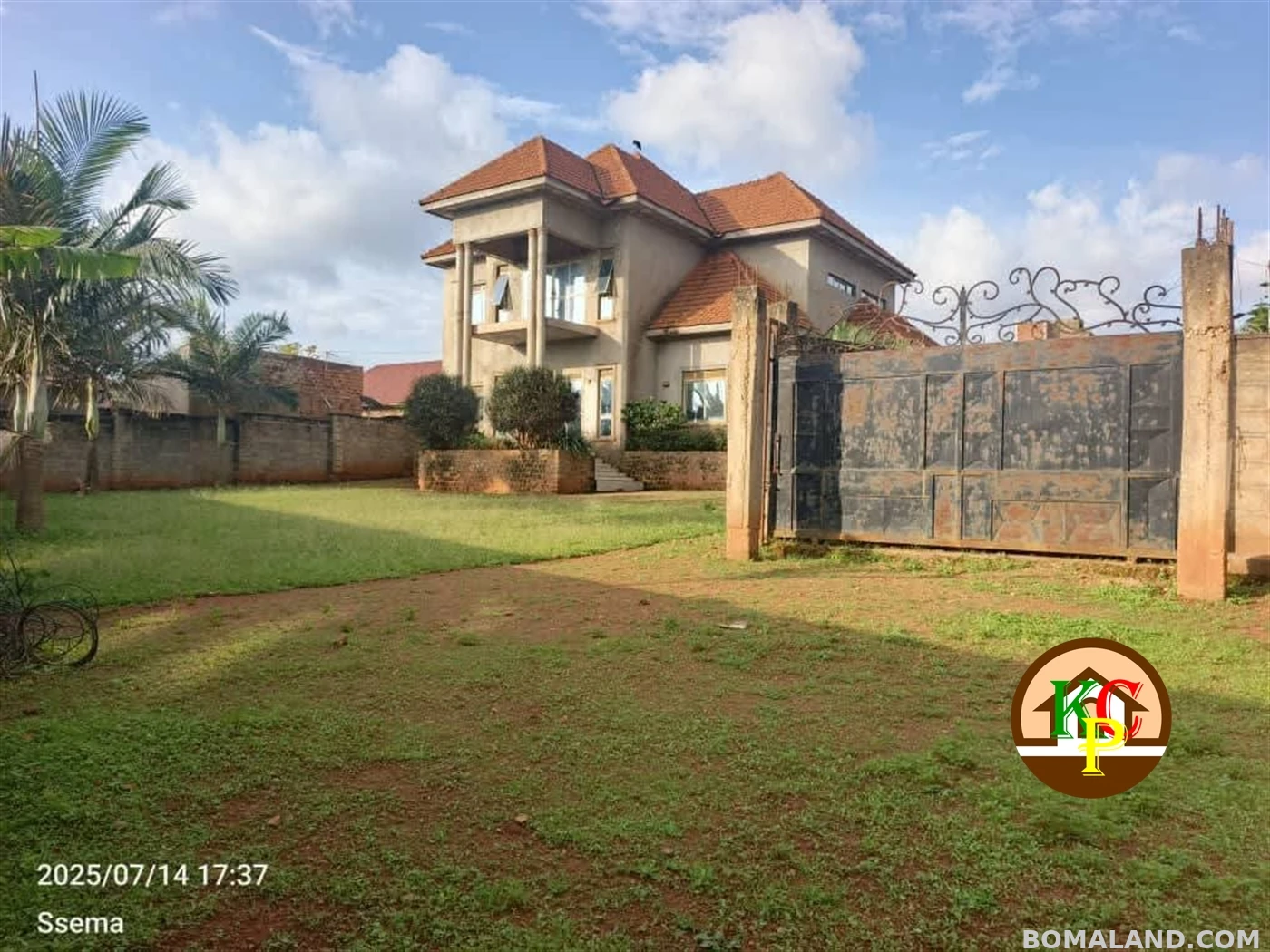 5 bedroom Storeyed house for sale in Kireka Wakiso Uganda