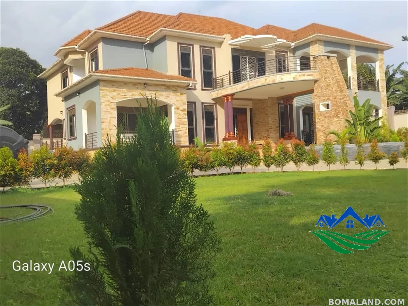 7 bedroom Mansion for sale in Gayaza Wakiso Uganda