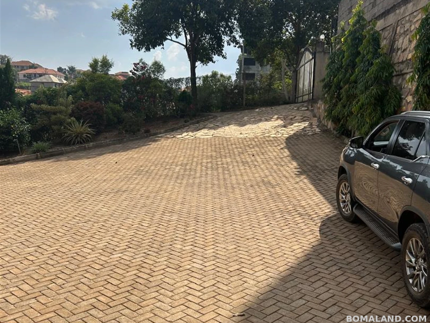 5 bedroom Mansion for sale in Mulawa Wakiso Uganda