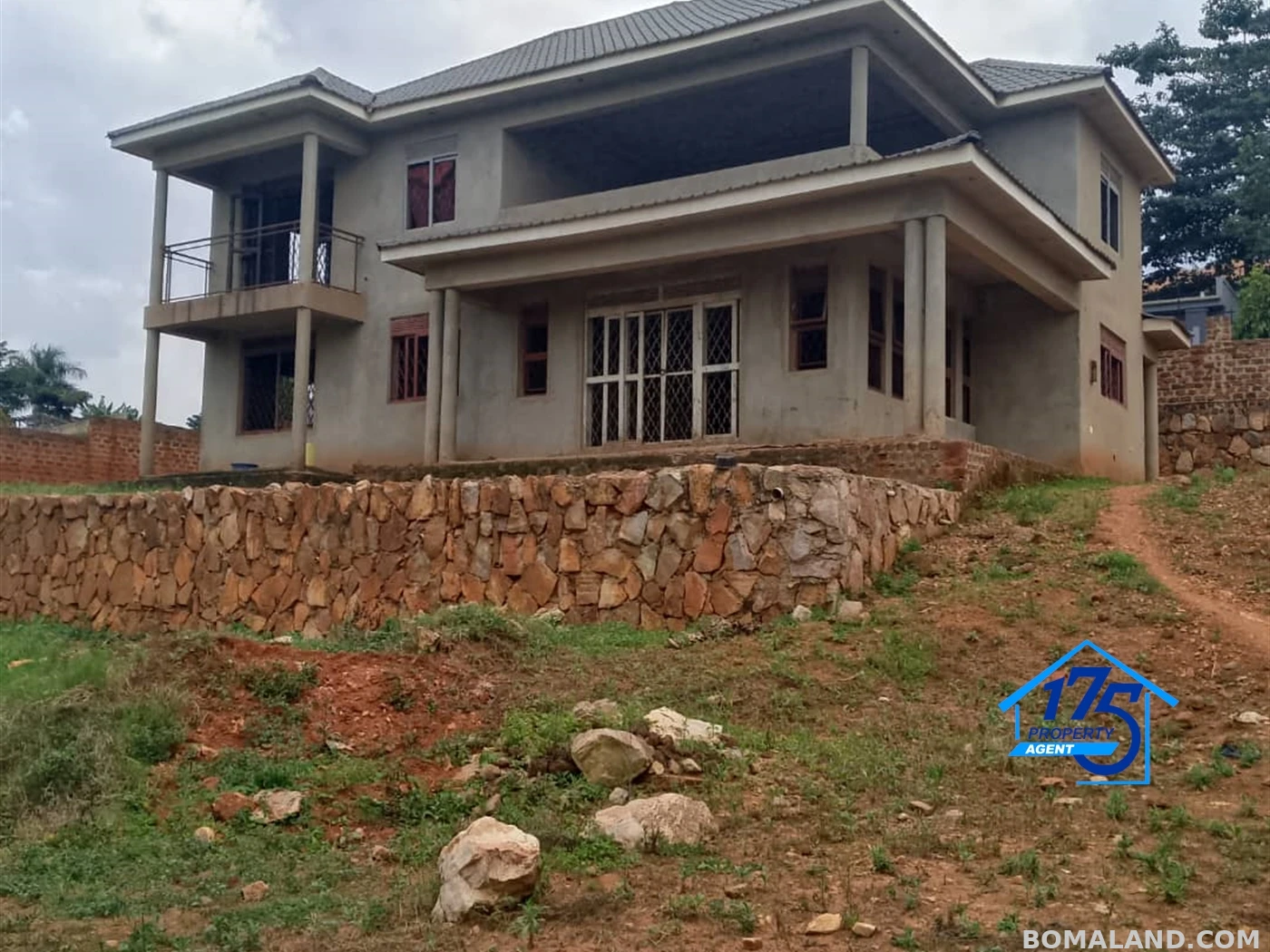 6 bedroom Duplex for sale in Misindye Wakiso Uganda