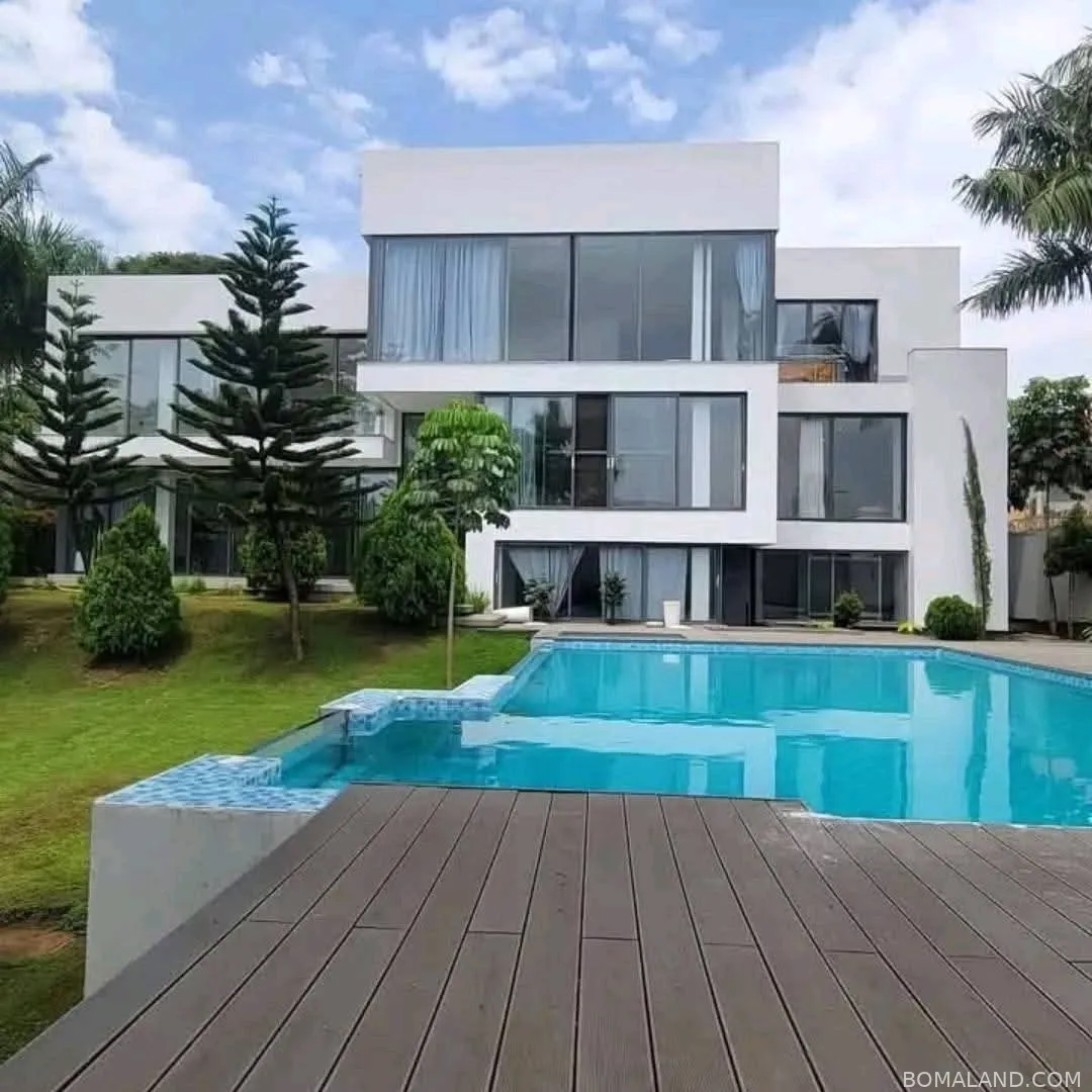 6 bedroom Mansion for sale in Munyonyo Kampala Uganda