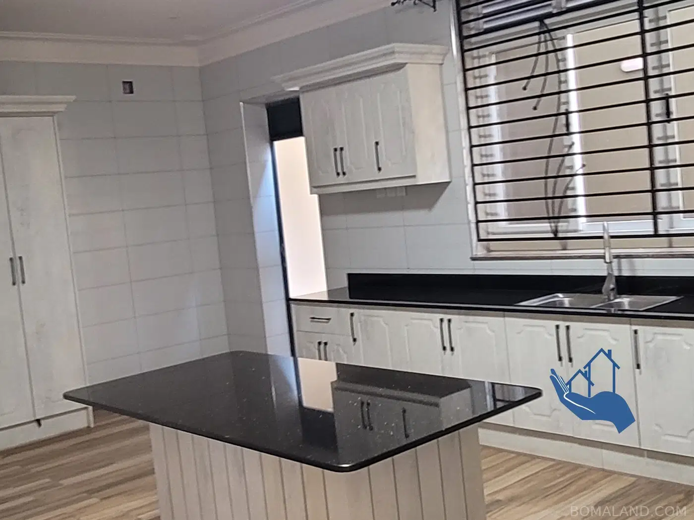 3 bedroom Mansion for sale in Munyonyo Kampala Uganda