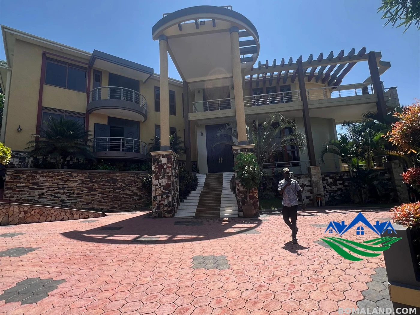 6 bedroom Mansion for sale in Lubowa Wakiso Uganda