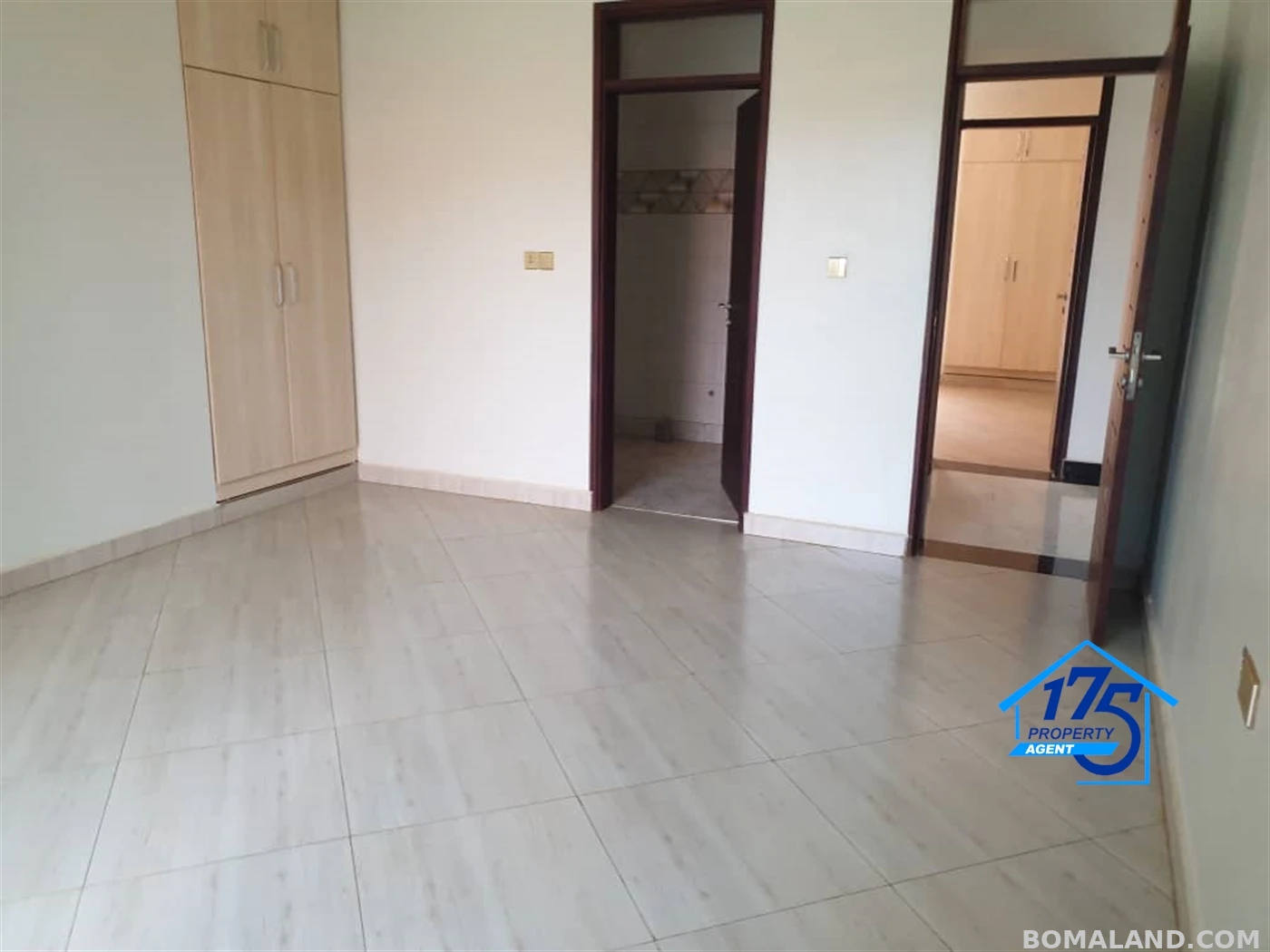 5 bedroom Duplex for sale in Kira Wakiso Uganda