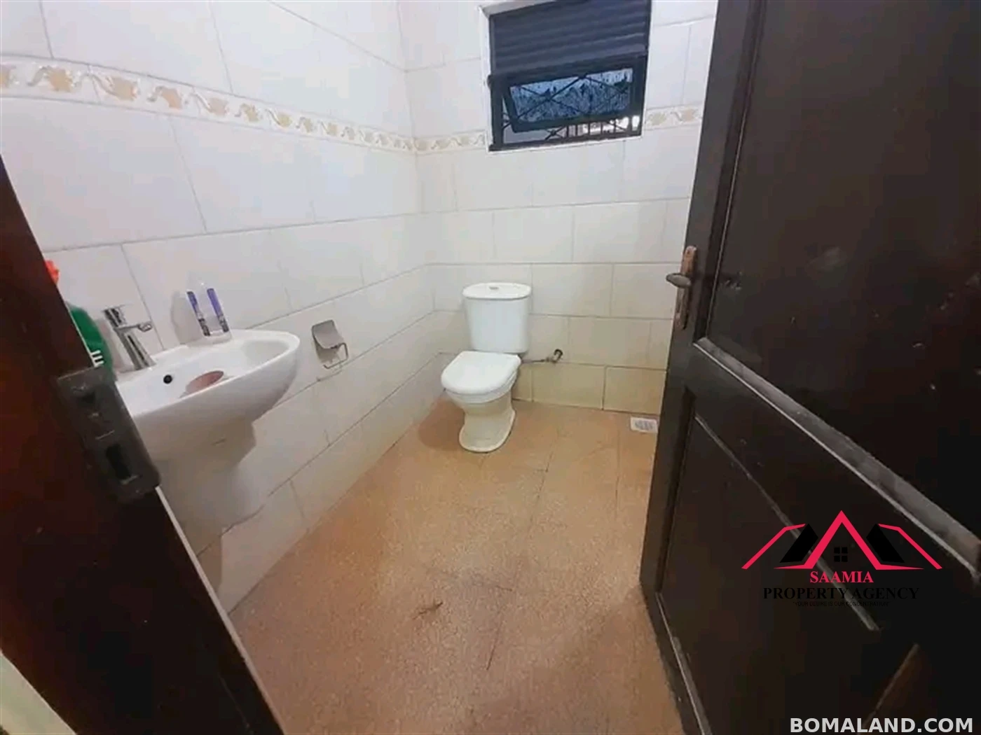 4 bedroom Storeyed house for rent in Buziga Kampala Uganda