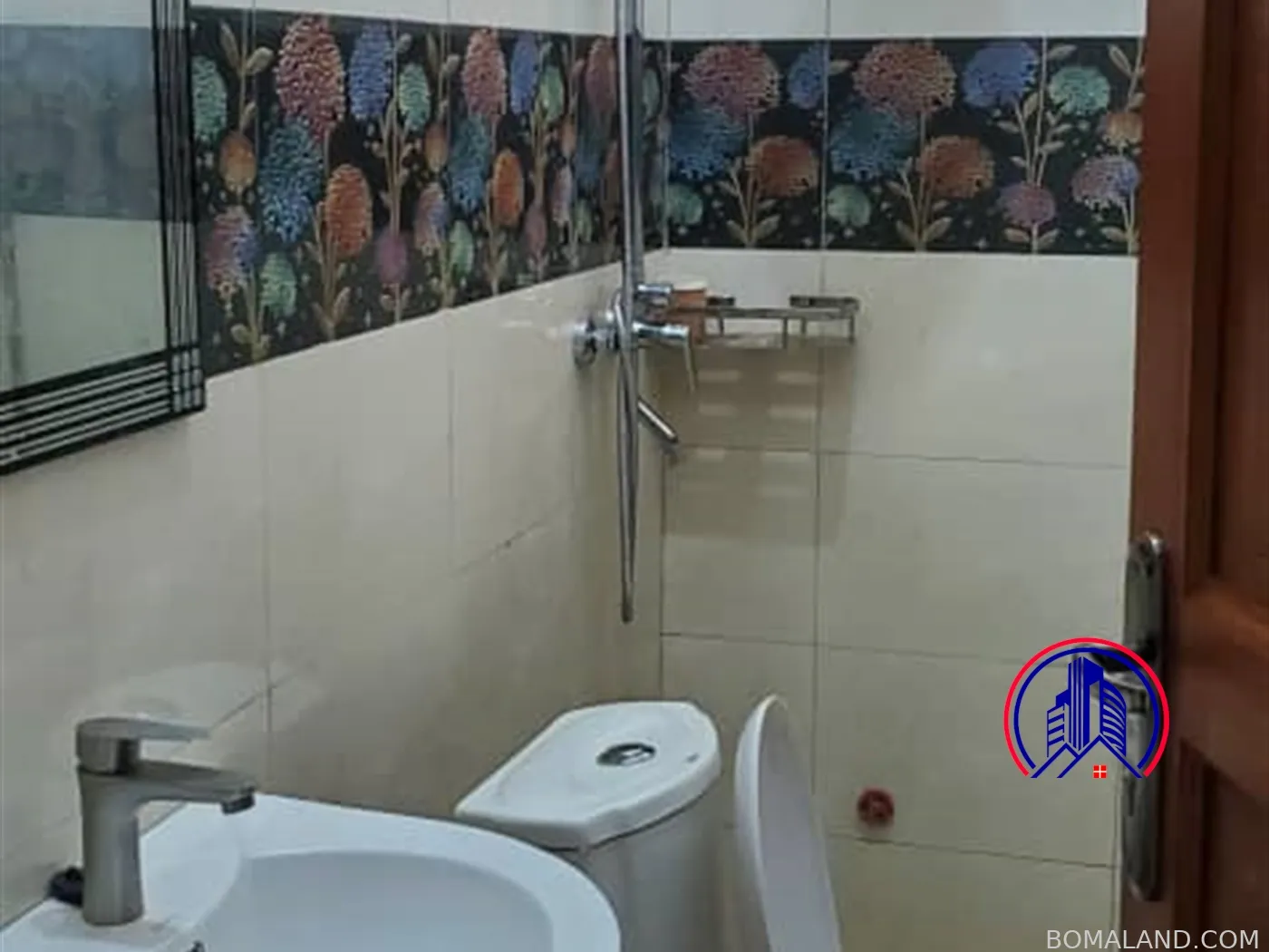 6 bedroom Storeyed house for sale in Kajjansi Wakiso Uganda
