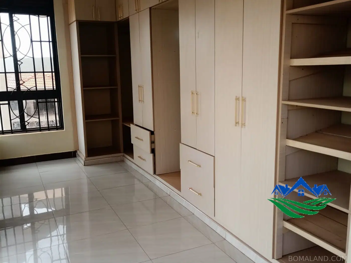 4 bedroom Storeyed house for sale in Kira Wakiso Uganda