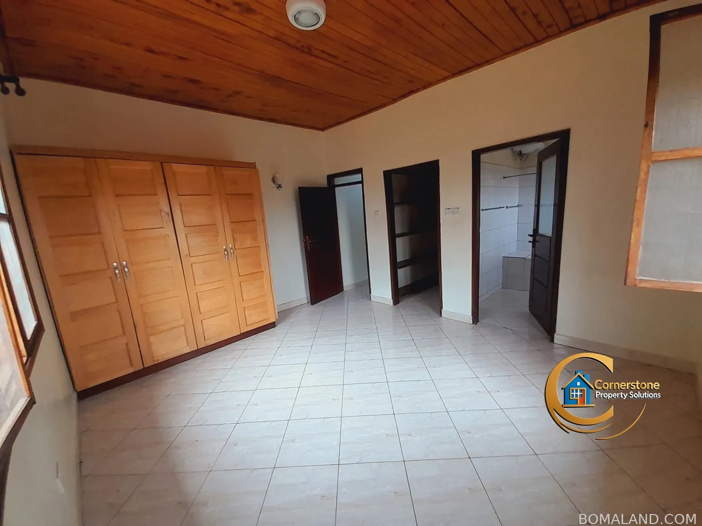 4 bedroom Storeyed house for rent in Bbunga Kampala Uganda