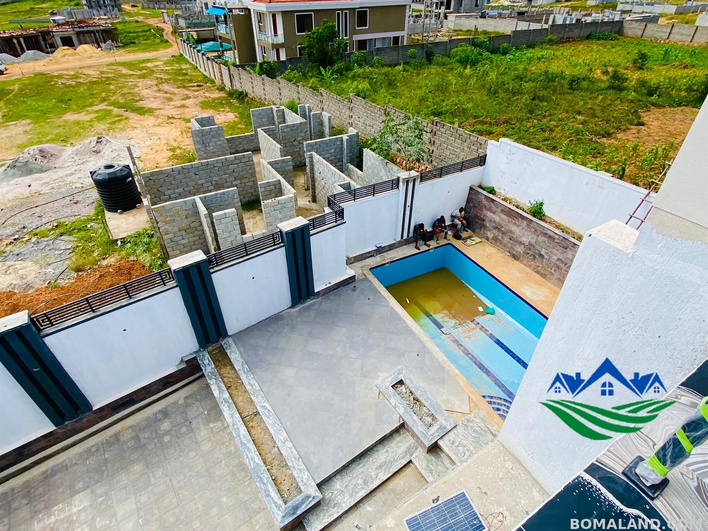 6 bedroom Mansion for sale in Kigo Wakiso Uganda