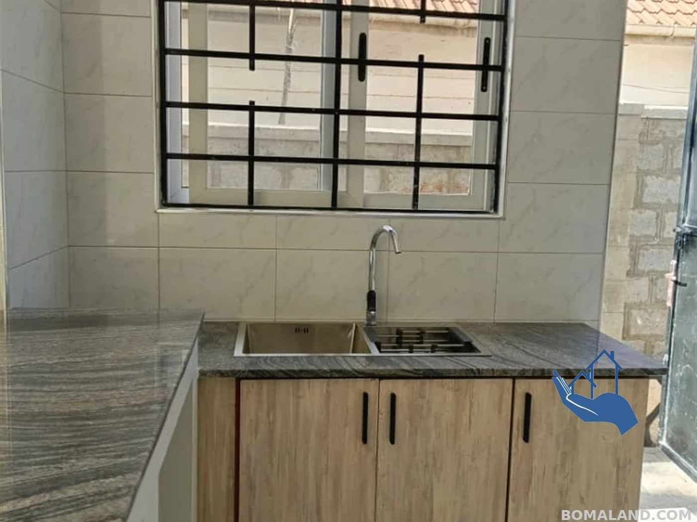 4 bedroom Mansion for sale in Kitende Wakiso Uganda