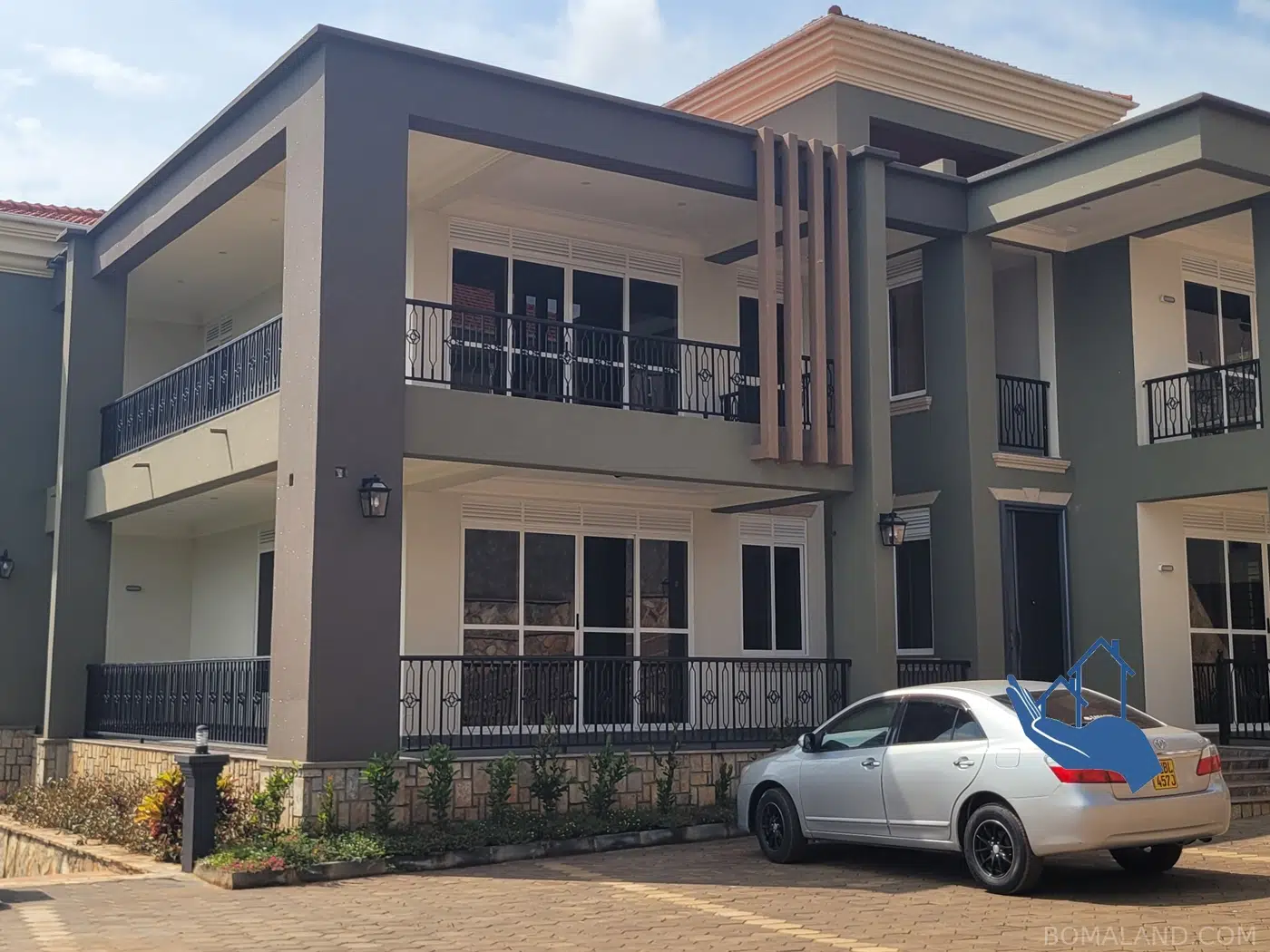 3 bedroom Mansion for sale in Munyonyo Kampala Uganda