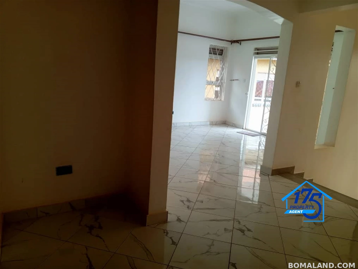 6 bedroom Duplex for sale in Kira Wakiso Uganda