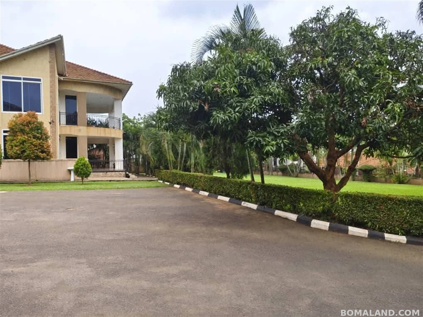 6 bedroom Mansion for sale in Rubaga Kampala Uganda