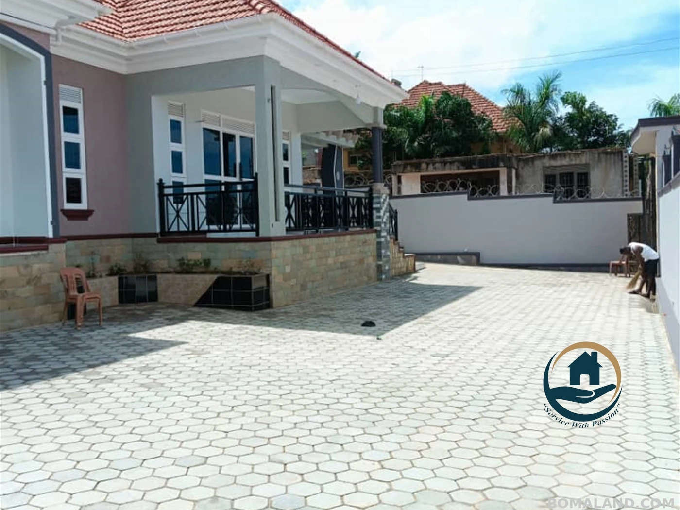 5 bedroom Bungalow for sale in Kitende Wakiso Uganda