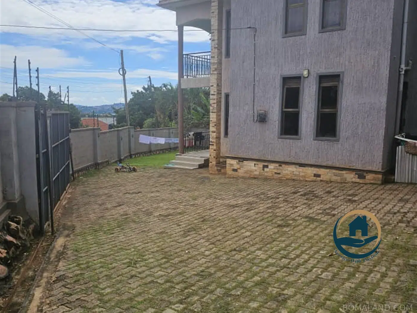 4 bedroom Town House for sale in Bwebajja Wakiso Uganda