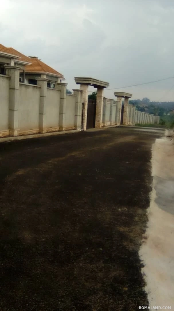 6 bedroom Storeyed house for sale in Kasangati Wakiso Uganda