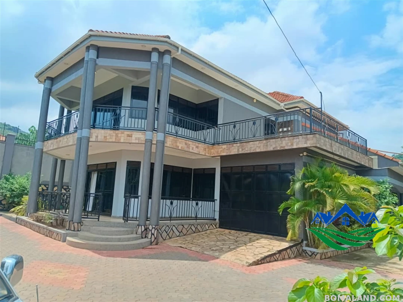 6 bedroom Mansion for sale in Bwebajja Wakiso Uganda