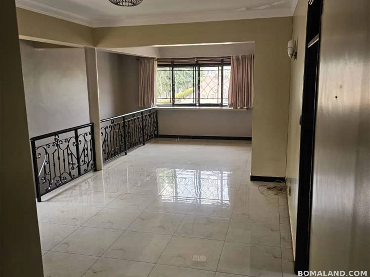 4 bedroom Storeyed house for rent in Bahai Kampala Uganda