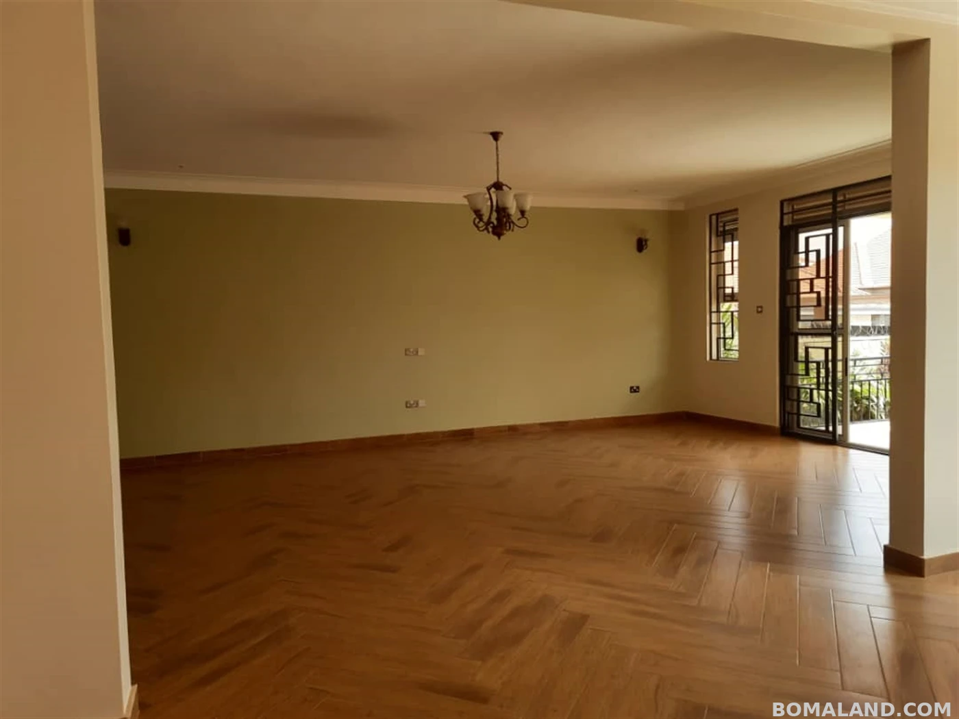 5 bedroom Mansion for sale in Kitende Wakiso Uganda
