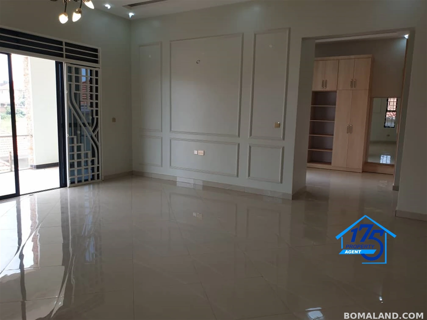 5 bedroom Duplex for sale in Kira Wakiso Uganda
