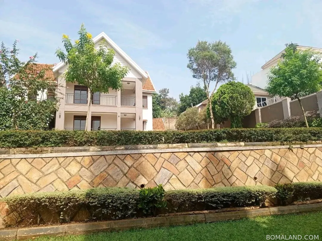 5 bedroom Storeyed house for rent in Ntindahill Kampala Uganda