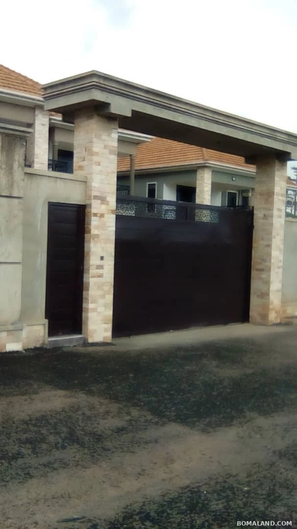 6 bedroom Storeyed house for sale in Kasangati Wakiso Uganda