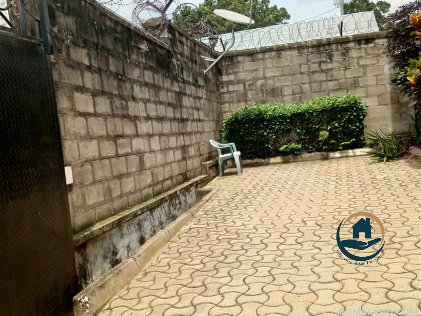 6 bedroom Storeyed house for sale in Bugonga Wakiso Uganda