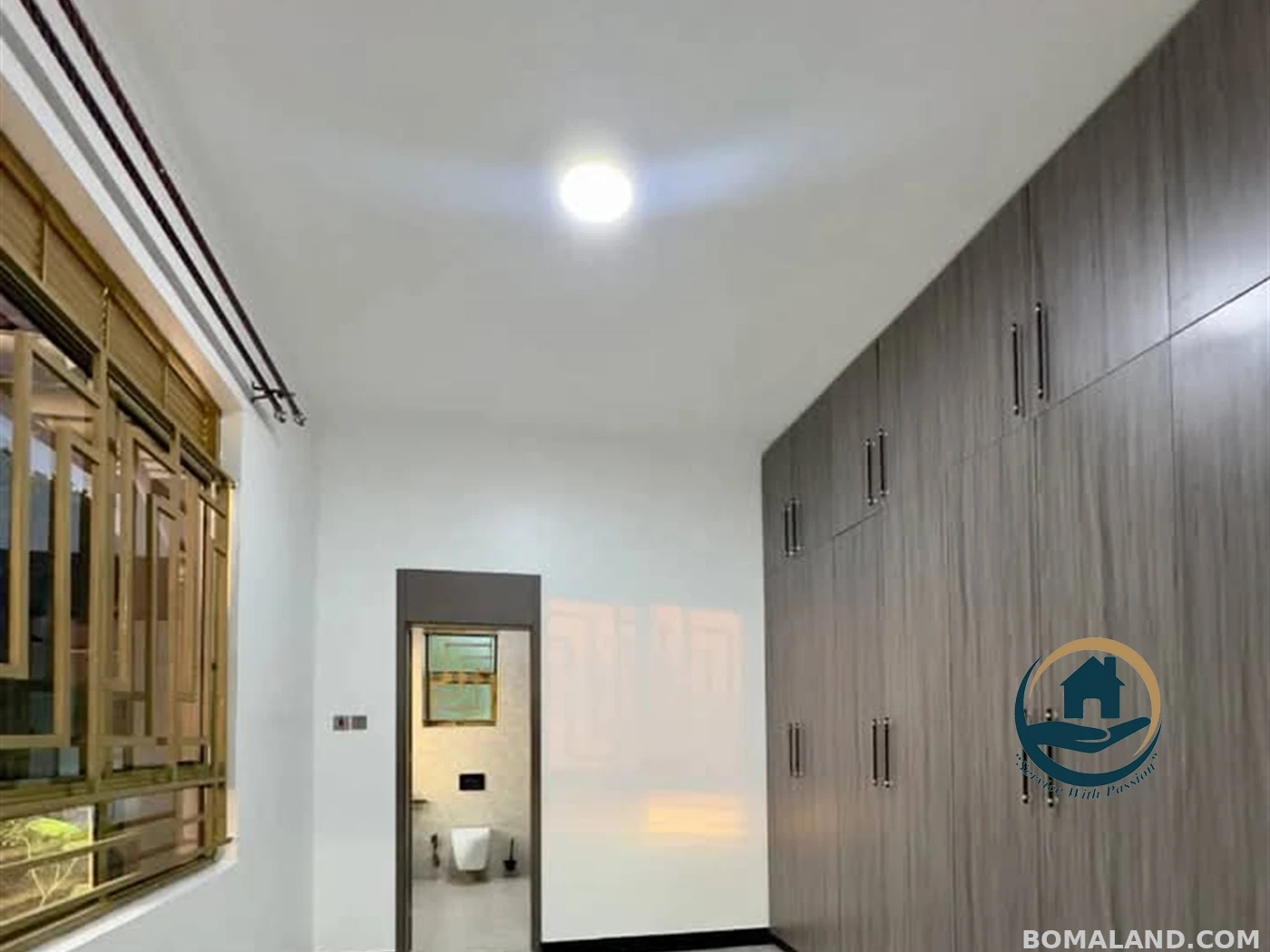 5 bedroom Town House for sale in Seguku Wakiso Uganda