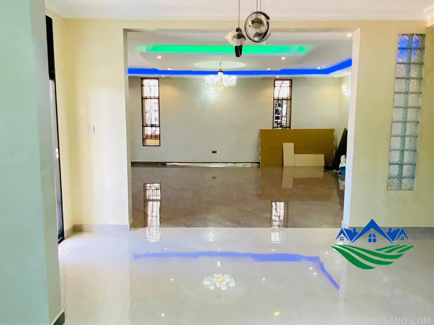 6 bedroom Mansion for sale in Kigo Wakiso Uganda