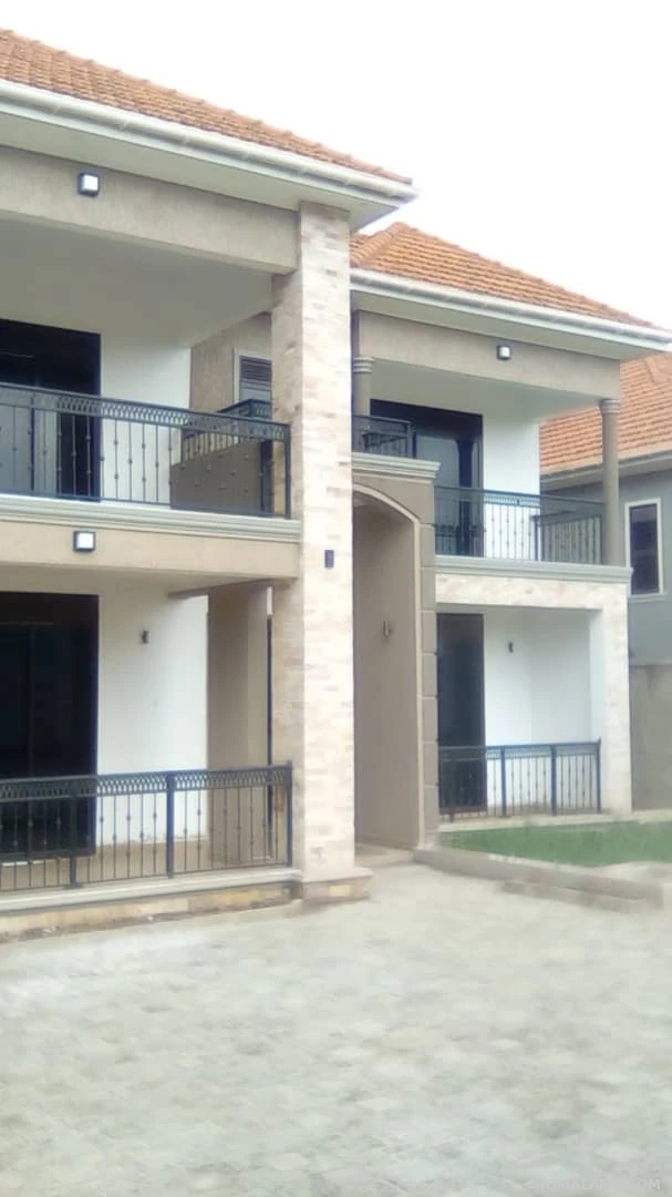 6 bedroom Storeyed house for sale in Kasangati Wakiso Uganda