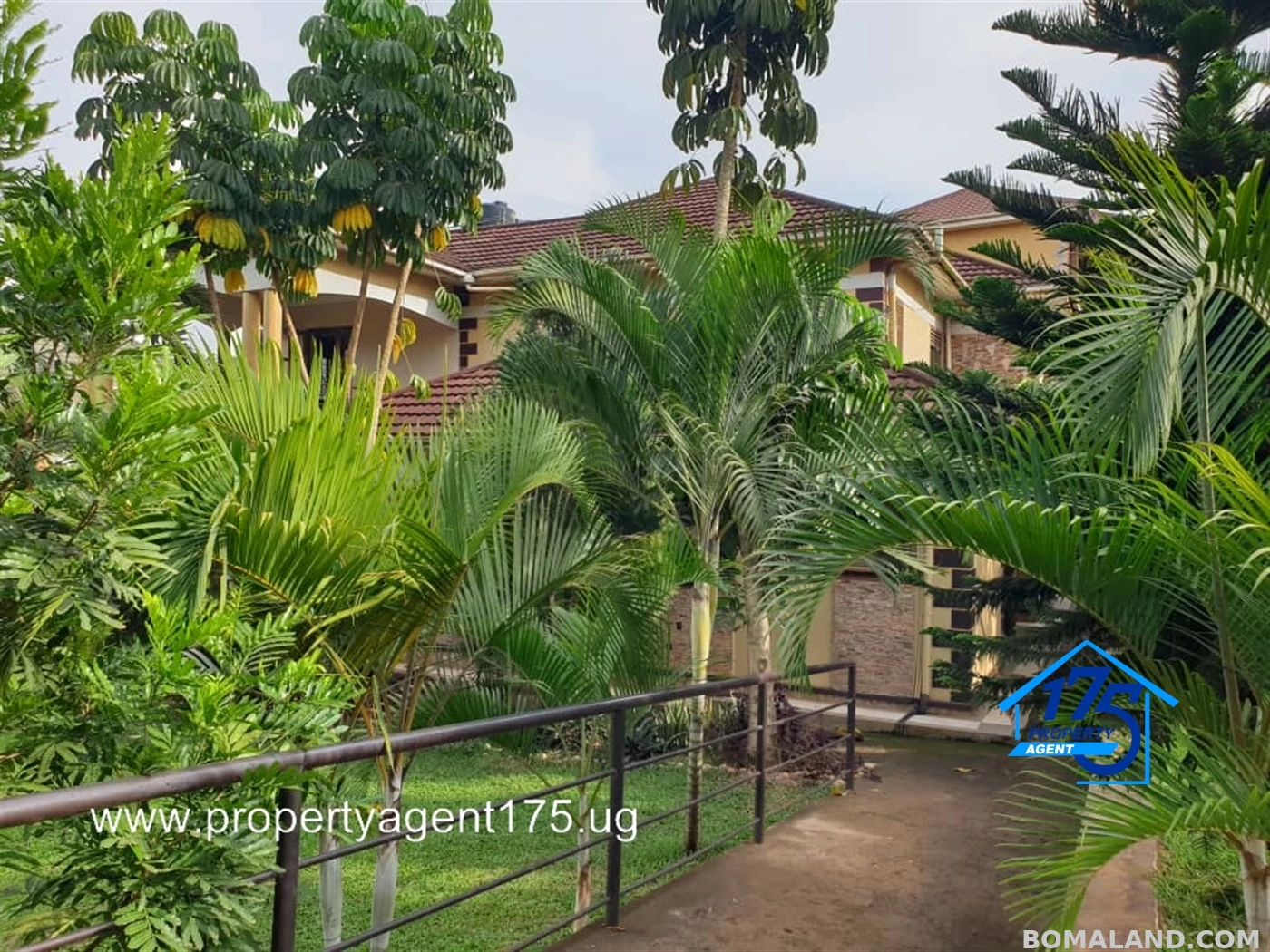 6 bedroom Duplex for sale in Najjera Wakiso Uganda
