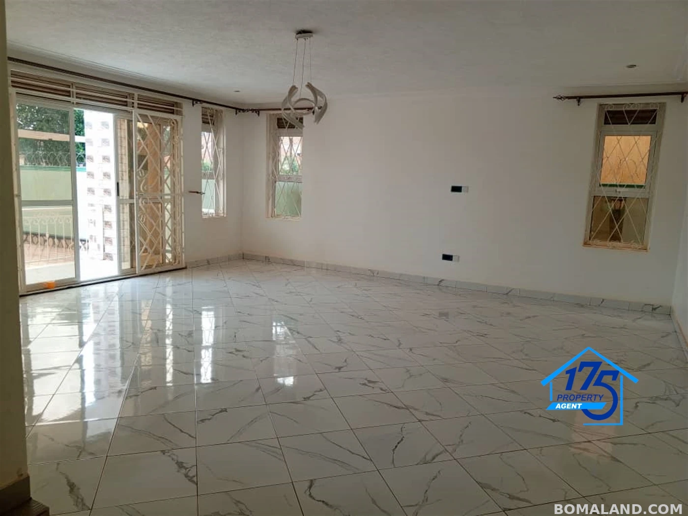 6 bedroom Duplex for sale in Kira Wakiso Uganda