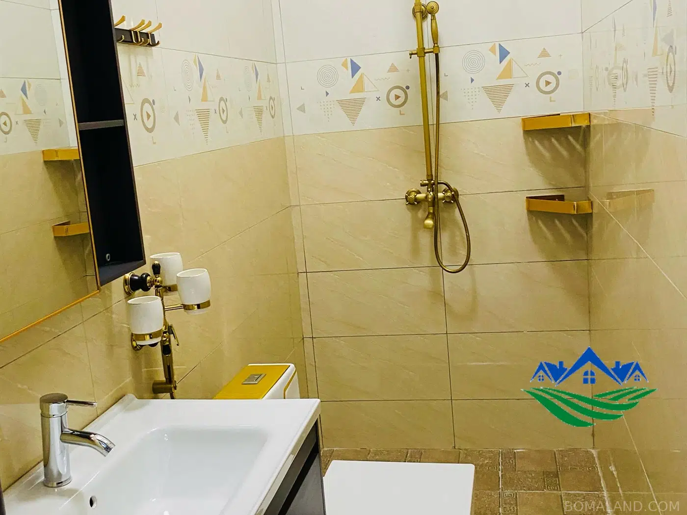6 bedroom Bungalow for sale in Akright Wakiso Uganda