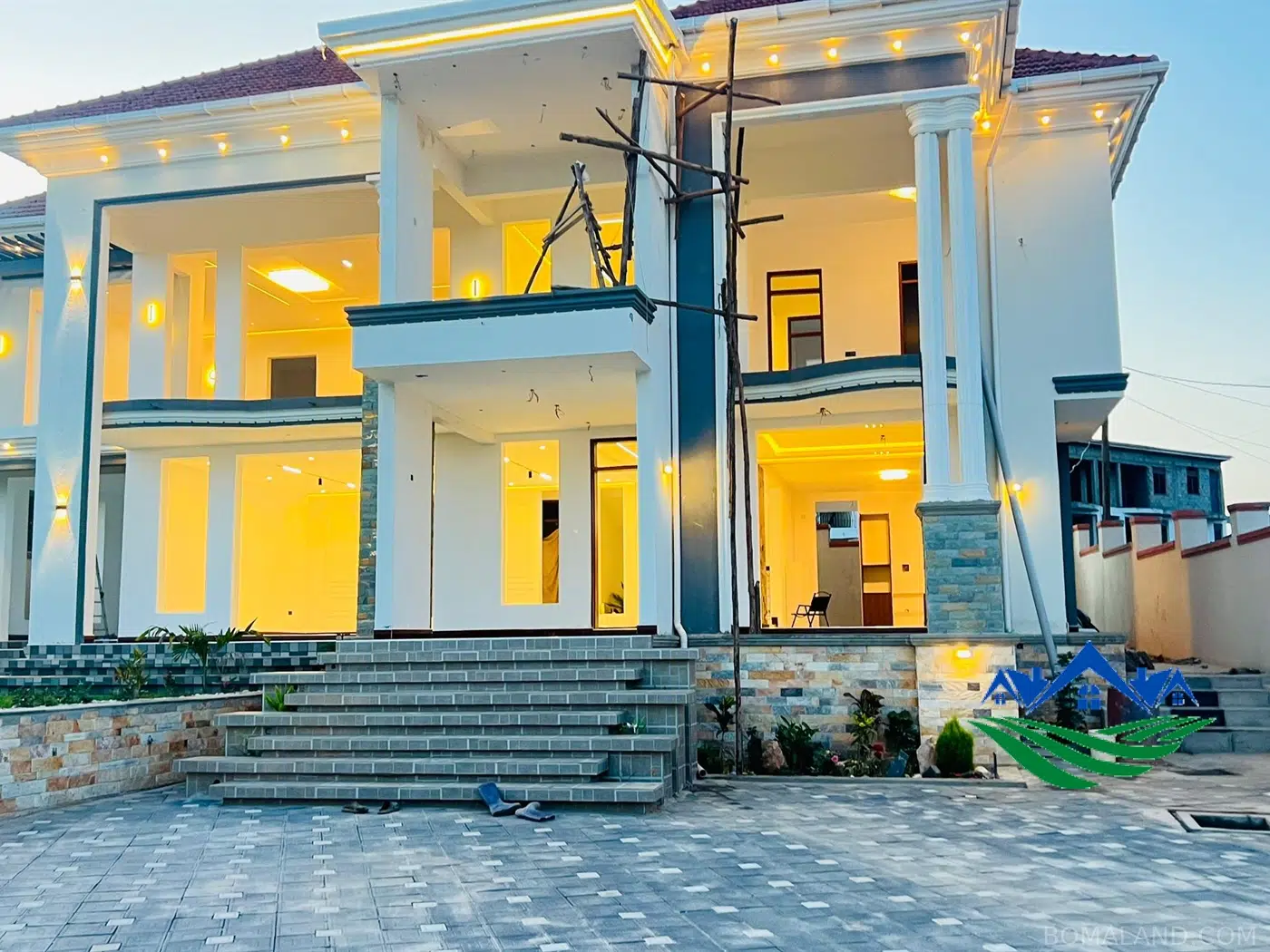 6 bedroom Mansion for sale in Kigo Wakiso Uganda