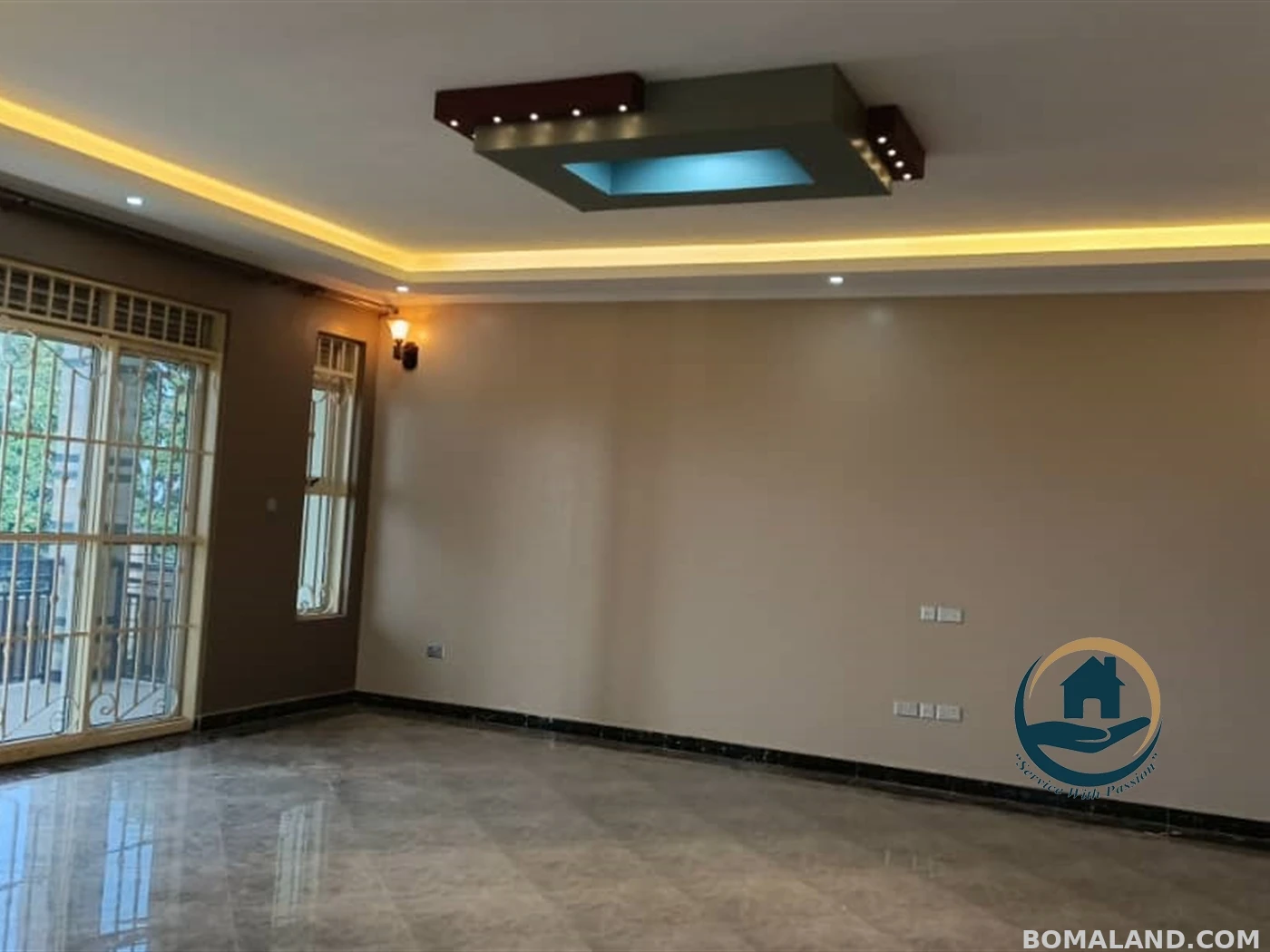 6 bedroom Mansion for sale in Kitende Wakiso Uganda