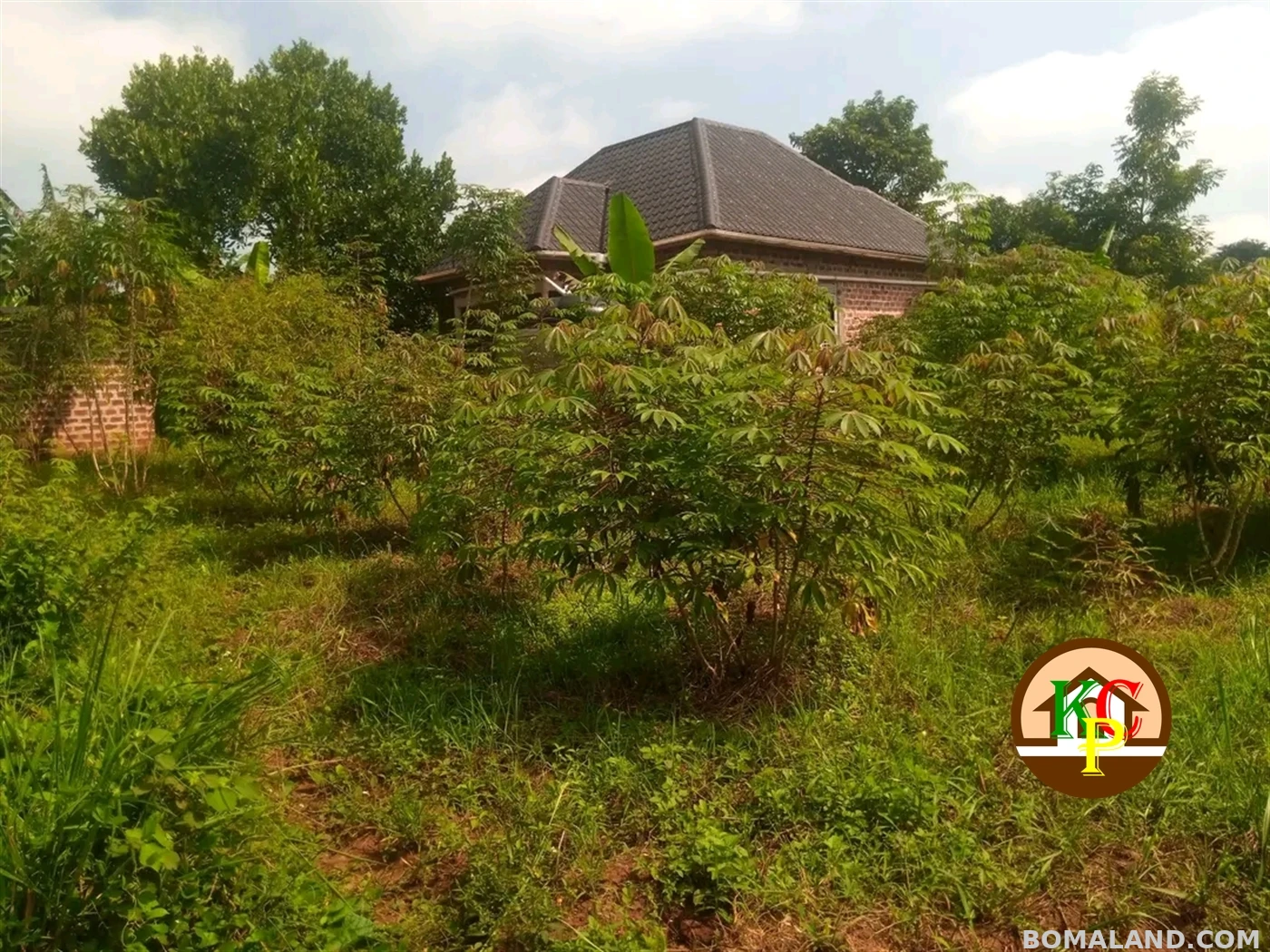 3 bedroom Shell House for sale in Nakanyonyi Mukono Uganda